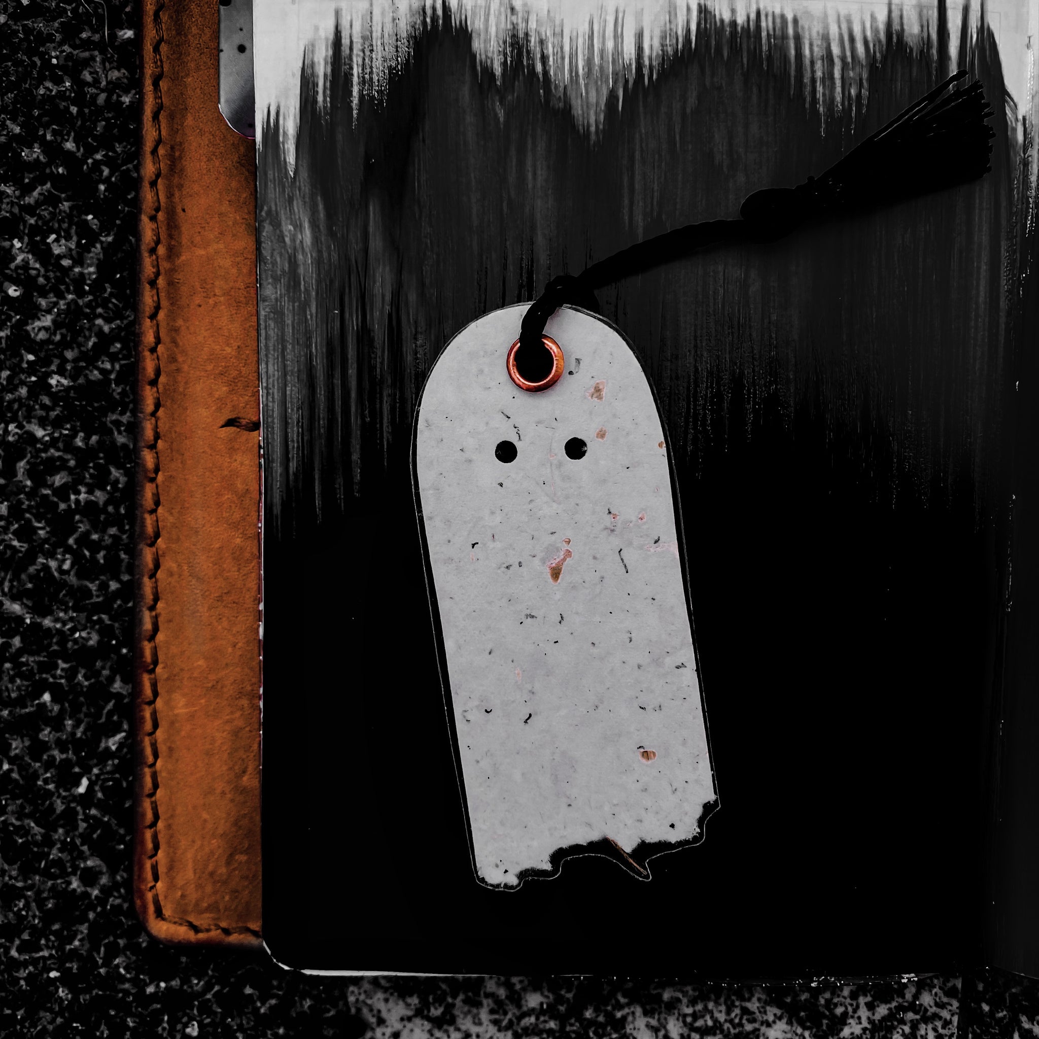 GHOSTIES SPOOOKMARK [HANDMADE PAPER]